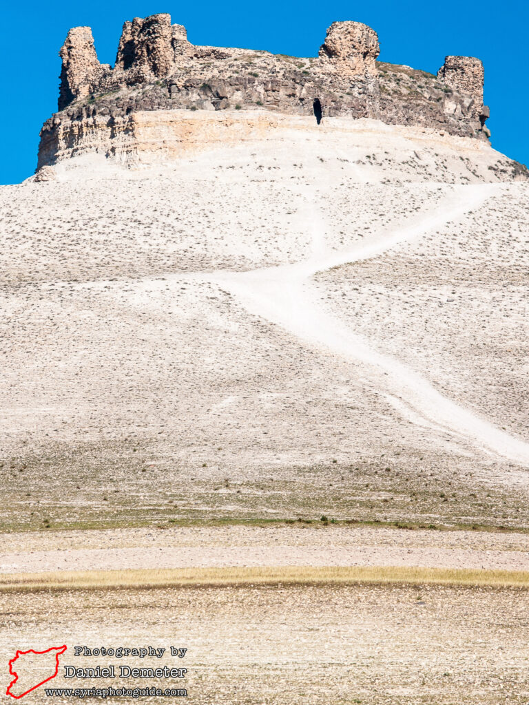 Qalaat al-Shamamis (قلعة الشماميس)