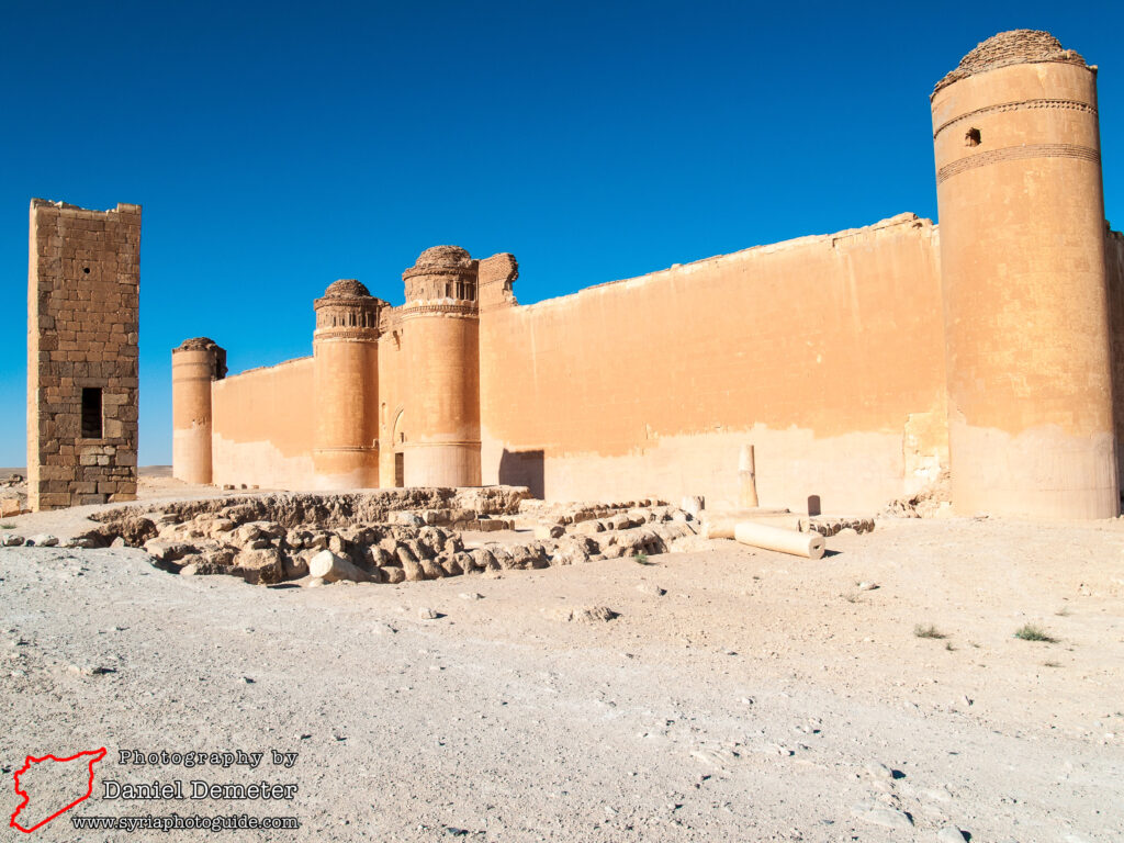 Qasr al-Heir al-Sharqi (قصر الحير الشرقي)