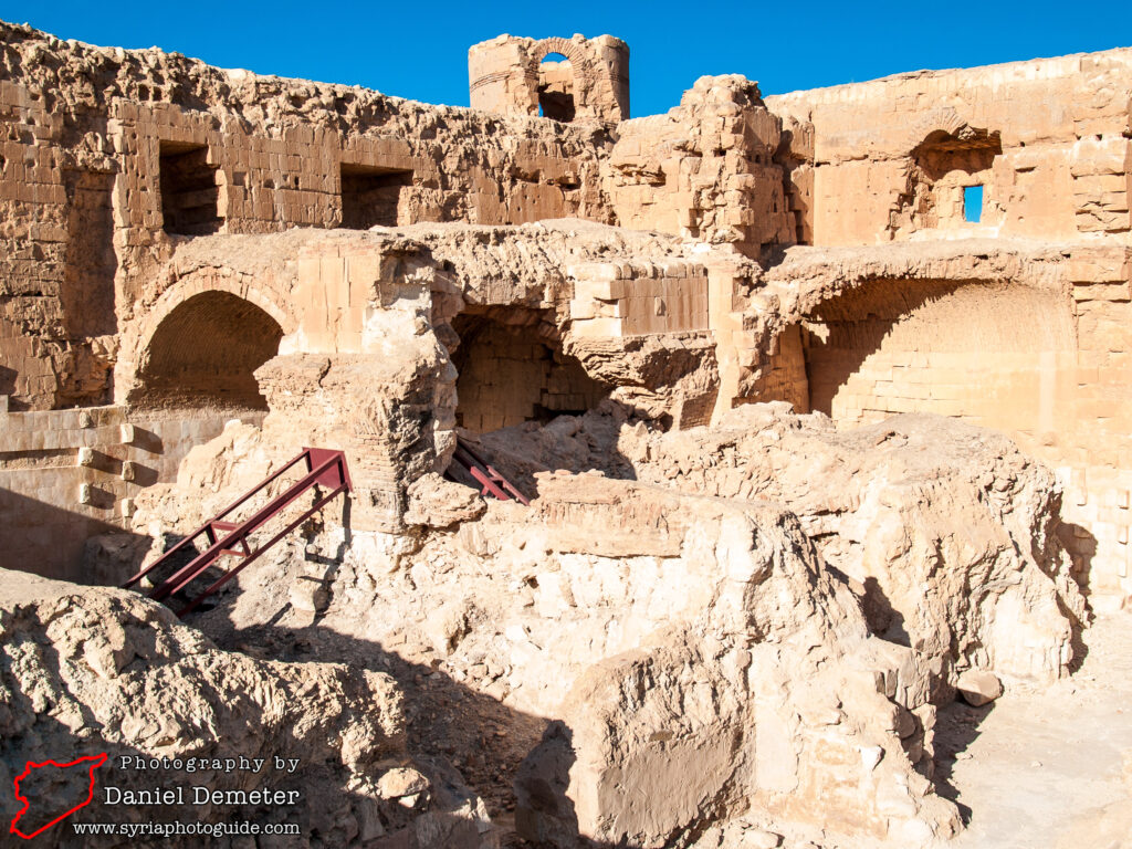 Qasr al-Heir al-Sharqi (قصر الحير الشرقي)