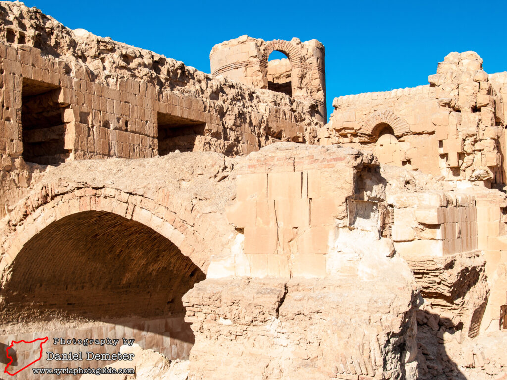 Qasr al-Heir al-Sharqi (قصر الحير الشرقي)