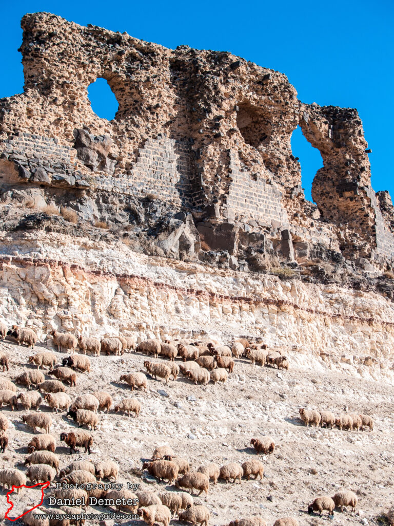 Qalaat al-Shamamis (قلعة الشماميس)