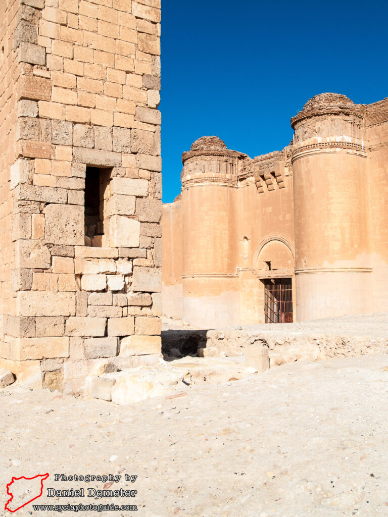 Qasr al-Heir al-Sharqi (قصر الحير الشرقي)