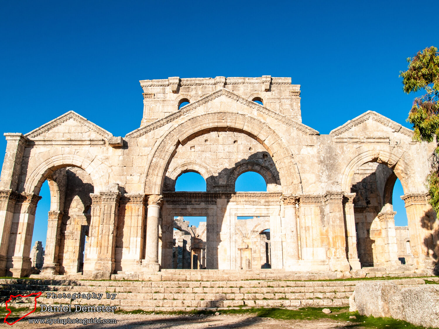 Qalaat Samaan (قلعة سمعان)